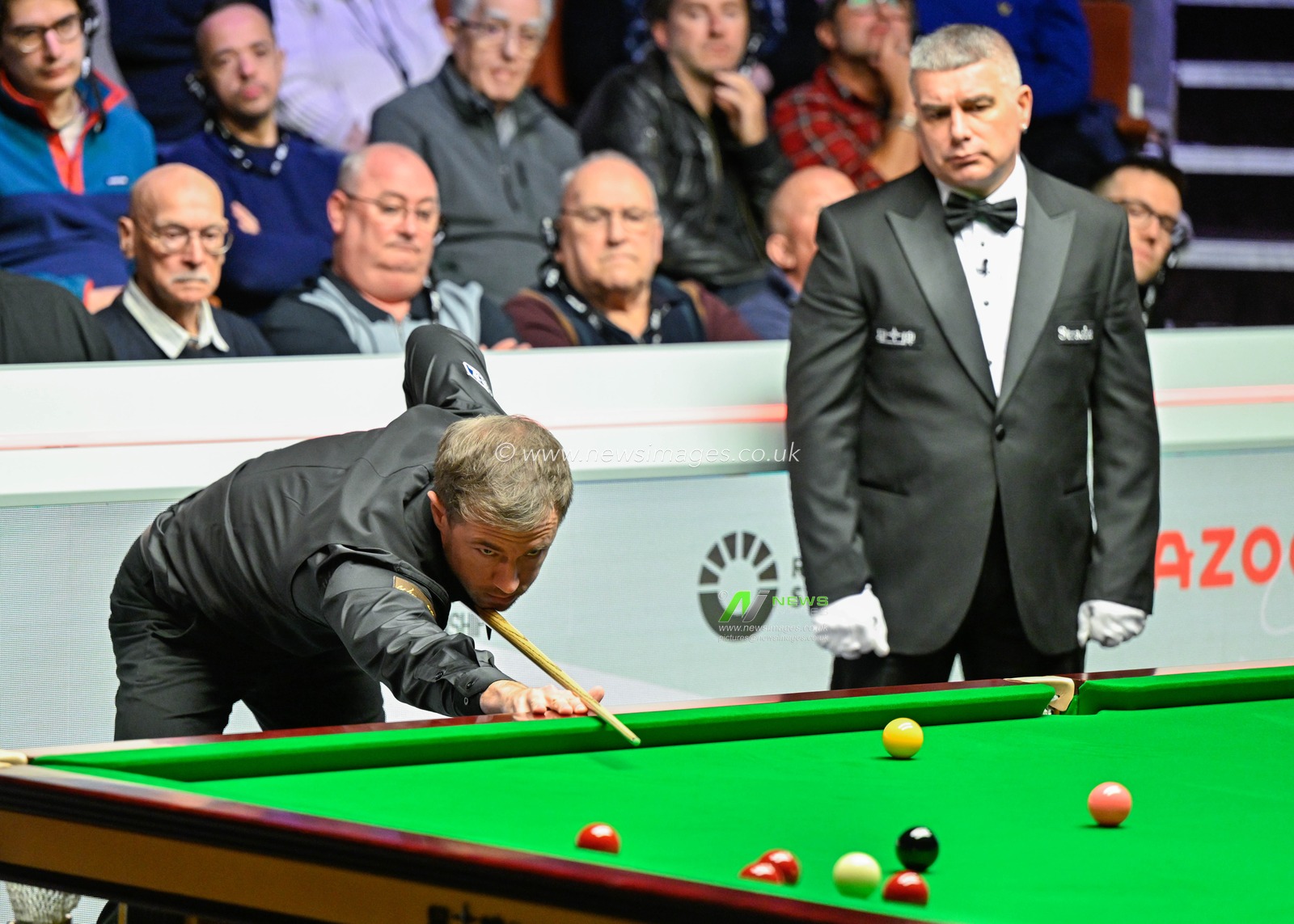 Jack Lisowski takes a shot, during the Cazoo World Championships 2024 at Crucible Theatre, Sheffield, United Kingdom, 24th April 2024

(Photo by Cody Froggatt/News Images)