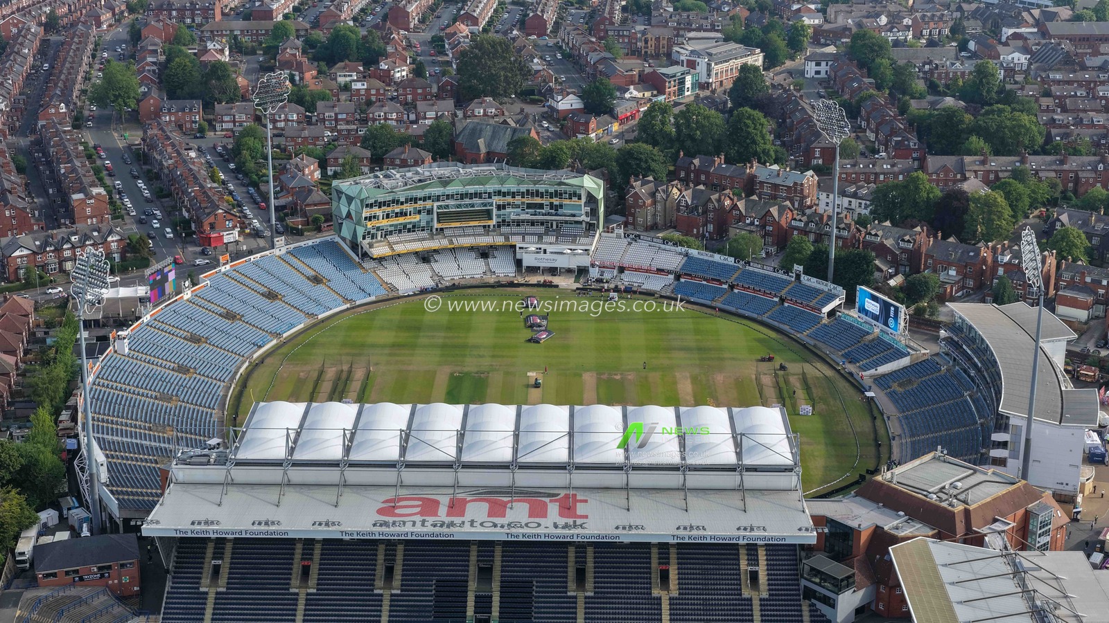 An aerial view of Headingley Cricket Ground during the 1st Rothesay Test Match Day 1 England vs India at Headingley Cricket Ground, Leeds, United Kingdom, 20th June 2025

(Photo by Mark Cosgrove/News Images)