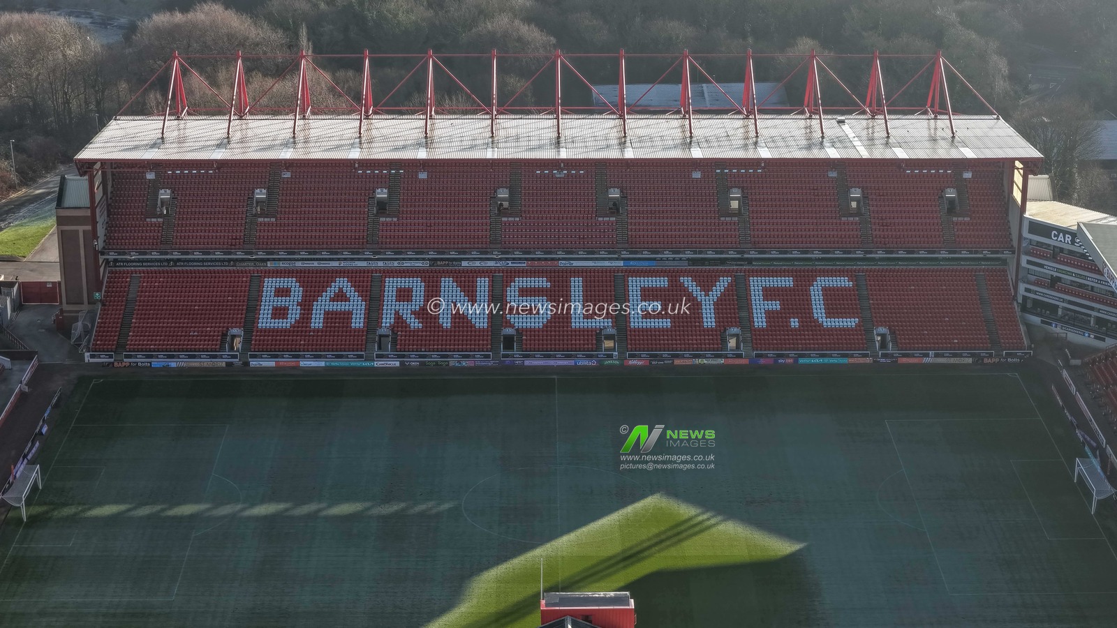 An aerial view of Oakwell on a frosty Boxing Day during the Sky Bet League 1 match Barnsley vs Mansfield Town at Oakwell, Barnsley, United Kingdom, 26th December 2025

(Photo by Mark Cosgrove/News Images)

*** GER AUT SUI OUT ***