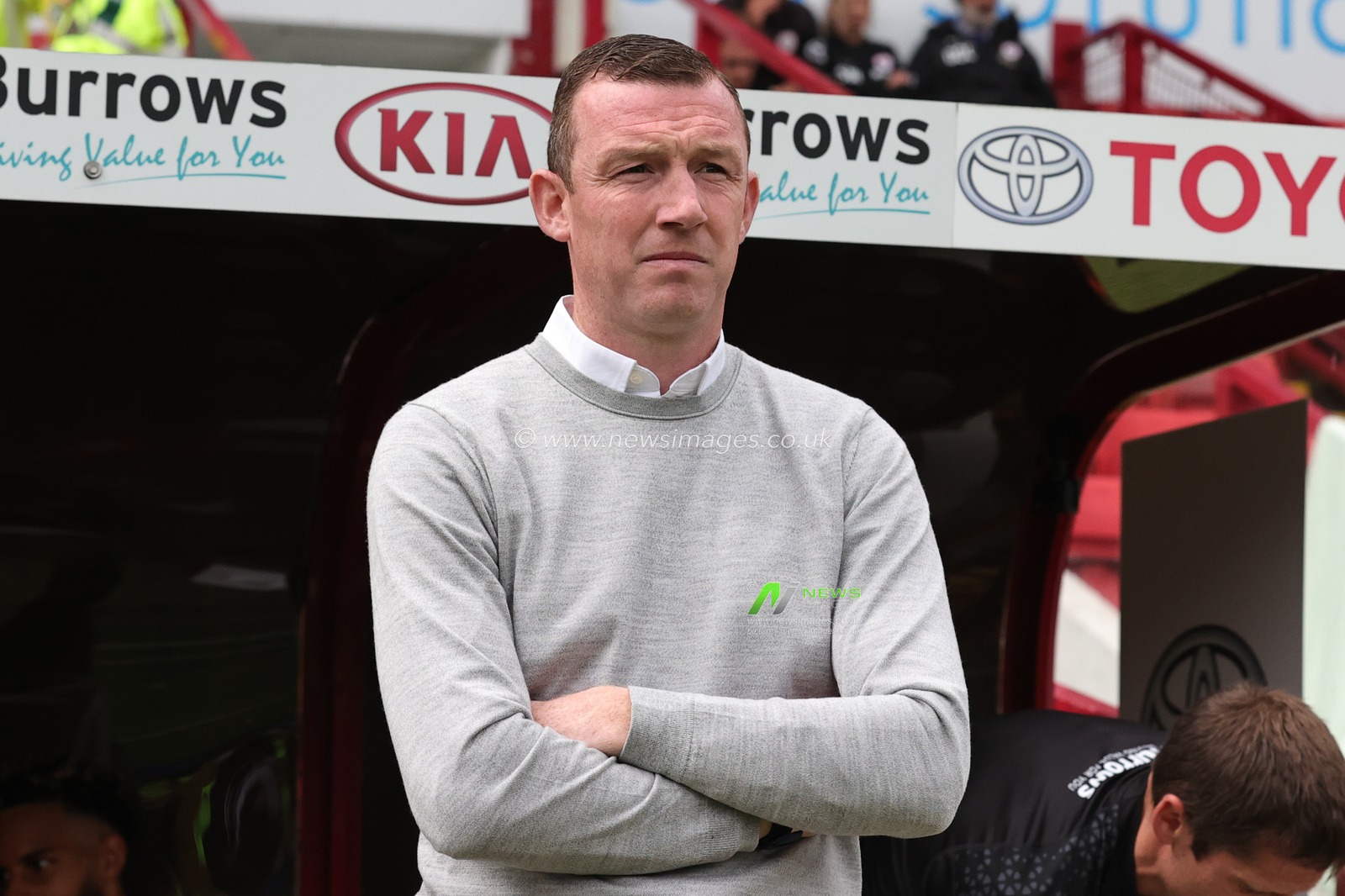 Neill Collins Head coach of Barnsley during the Sky Bet League 1 match Barnsley vs Port Vale at Oakwell, Barnsley, United Kingdom, 5th August 2023

(Photo by Mark Cosgrove/News Images)