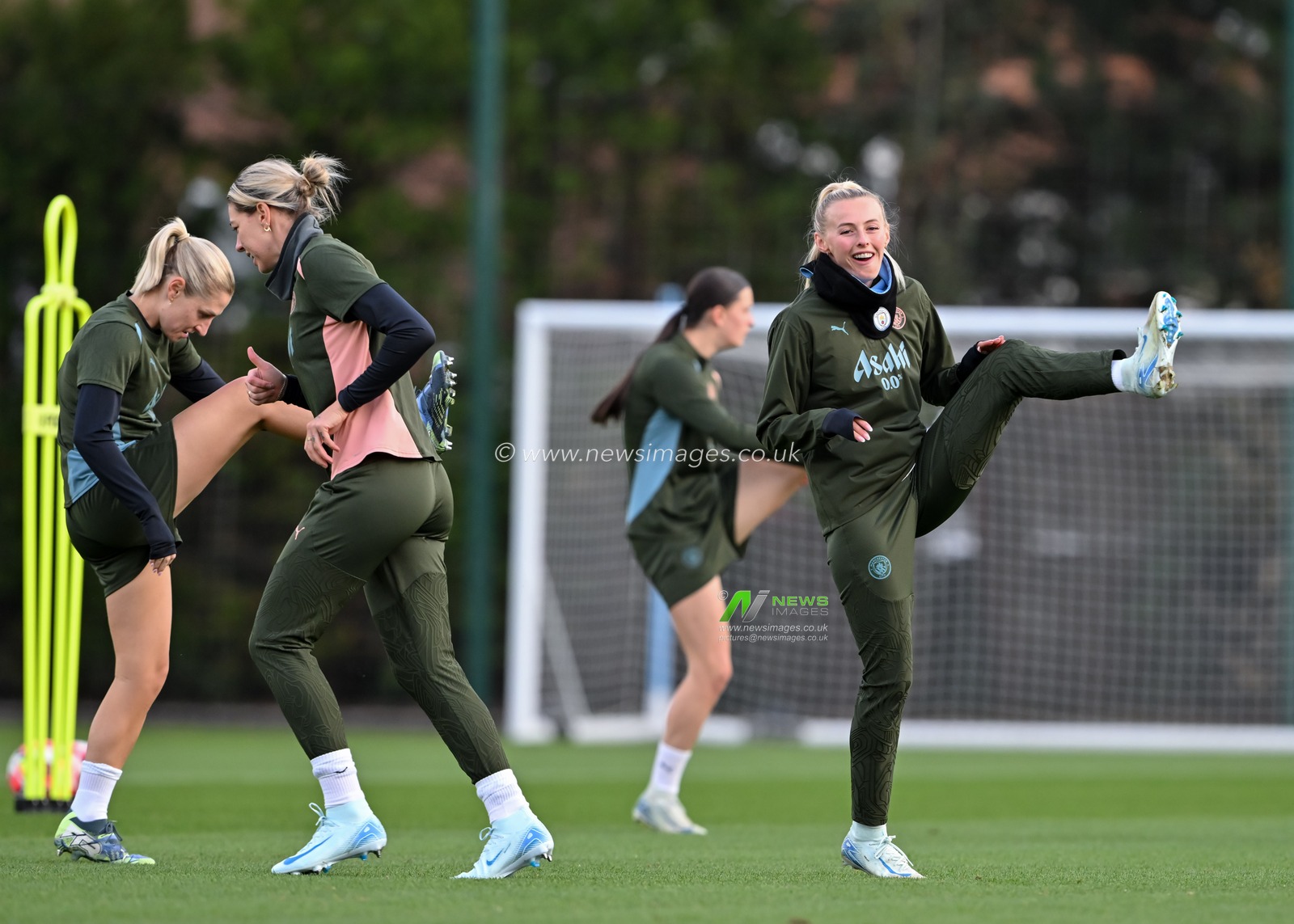 Chloe Kelly of Manchester City Women during Manchester City Women Champions league open training session at Joie Stadium, Manchester, United Kingdom, 8th October 2024

(Photo by Cody Froggatt/News Images)