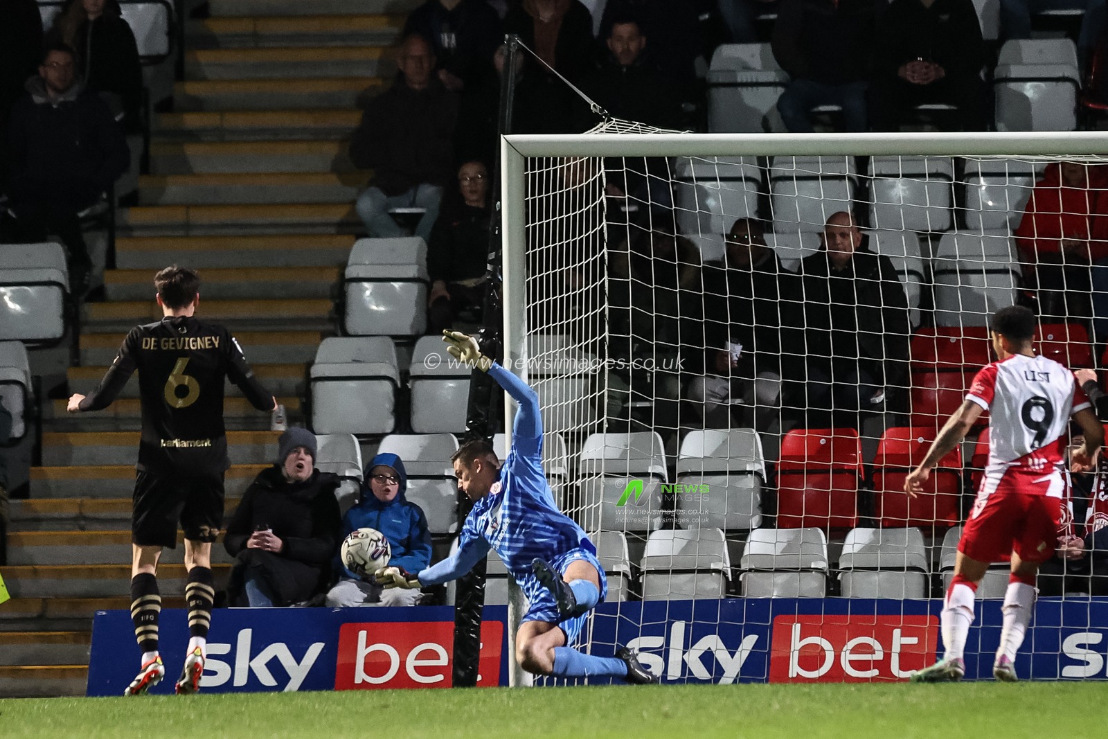 Liam Roberts of Barnsley saves at the post during the Sky Bet League 1 match Stevenage vs Barnsley at Lamex Stadium, Stevenage, United Kingdom, 9th April 2024

(Photo by Mark Cosgrove/News Images)