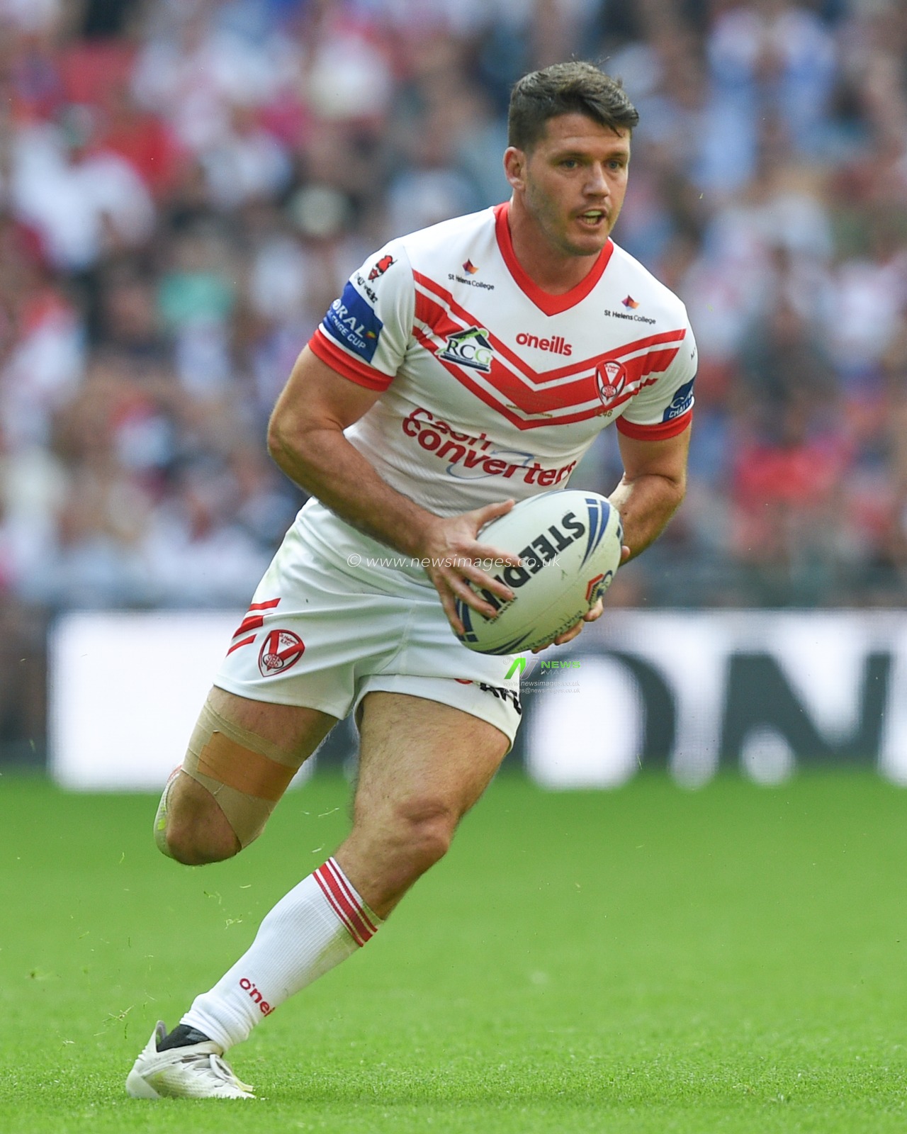 24th August 2019 , Wembley Stadium, London England ; 2019 Coral Challenge Cup Final ; St Helens vs Warrington Wolves ; Lachlan Coote of St Helens in action



Credit: Richard Long/News Images