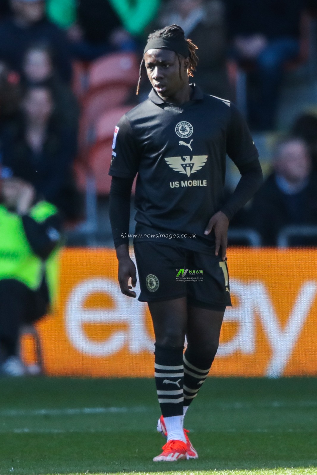 FÃ¡bio JalÃ³ of Barnsley during the Sky Bet League 1 match Blackpool vs Barnsley at Bloomfield Road, Blackpool, United Kingdom, 20th April 2024

(Photo by Alfie Cosgrove/News Images)