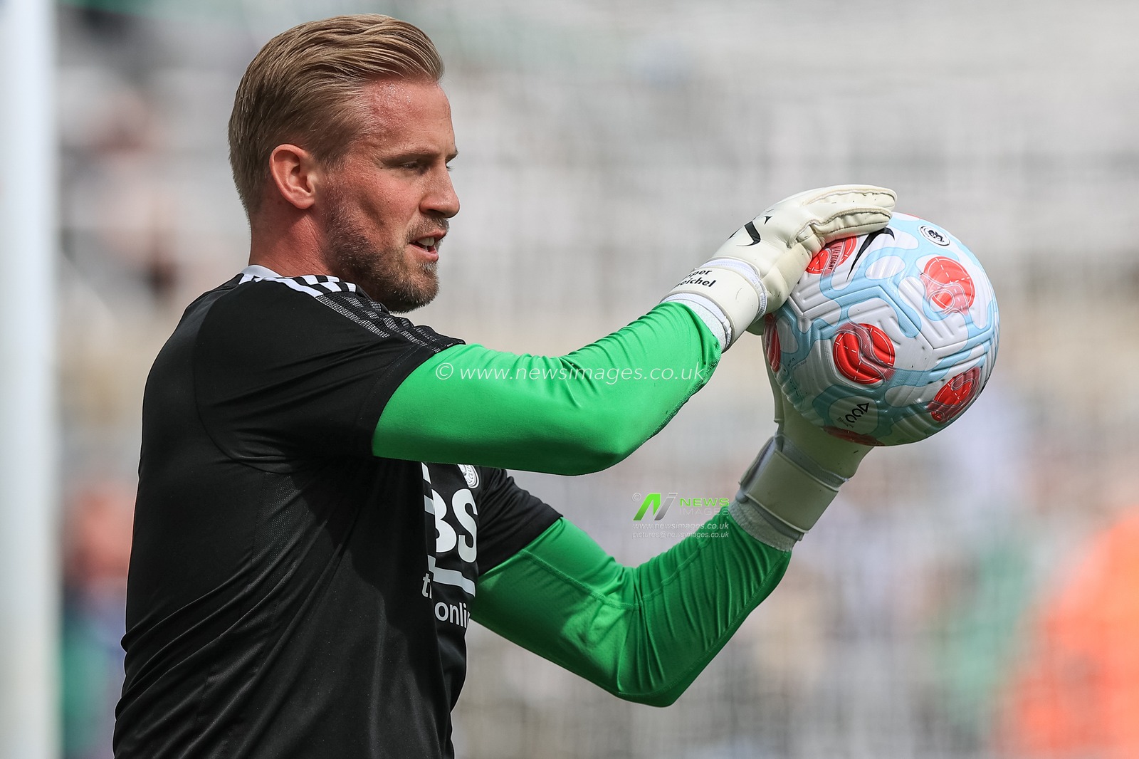 Kasper Schmeichel #1 of Leicester City during the pre-game warmup
