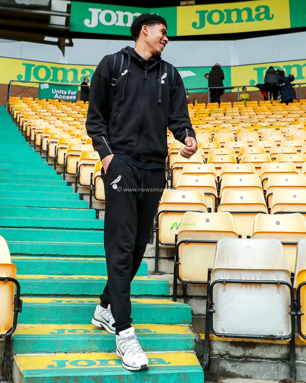 Lucien Mahovo of Norwich City arrives at Carrow Road prior to the Sky Bet Championship match Norwich City vs Derby County at Carrow Road, Norwich, United Kingdom, 8th February 2025

(Photo by Izzy Poles/News Images)