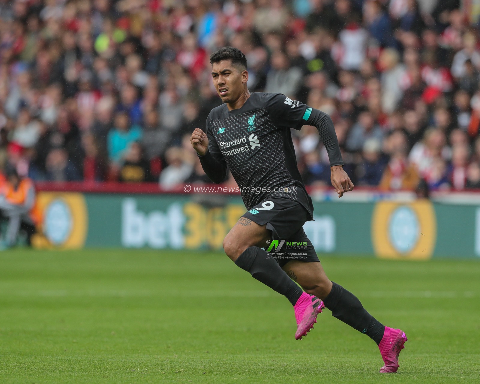 28th September 2019, Bramall Lane, Sheffield, England; Premier League, Sheffield United v Liverpool : Roberto Firmino (9) of Liverpool during the game

Credit: Mark Cosgrove/News Images