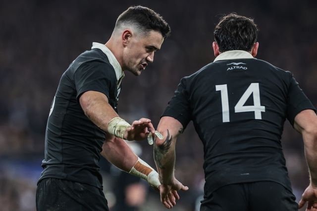 Will Jordan of New Zealand speaks to Leroy Carter of New Zealand during a break in play during the Quilter Nations Series 2025 match England vs New Zealand at Allianz Stadium, Twickenham, United Kingdom, 15th November 2025

(Photo by Mark Cosgrove/News Images)

*** GER AUT SUI OUT ***