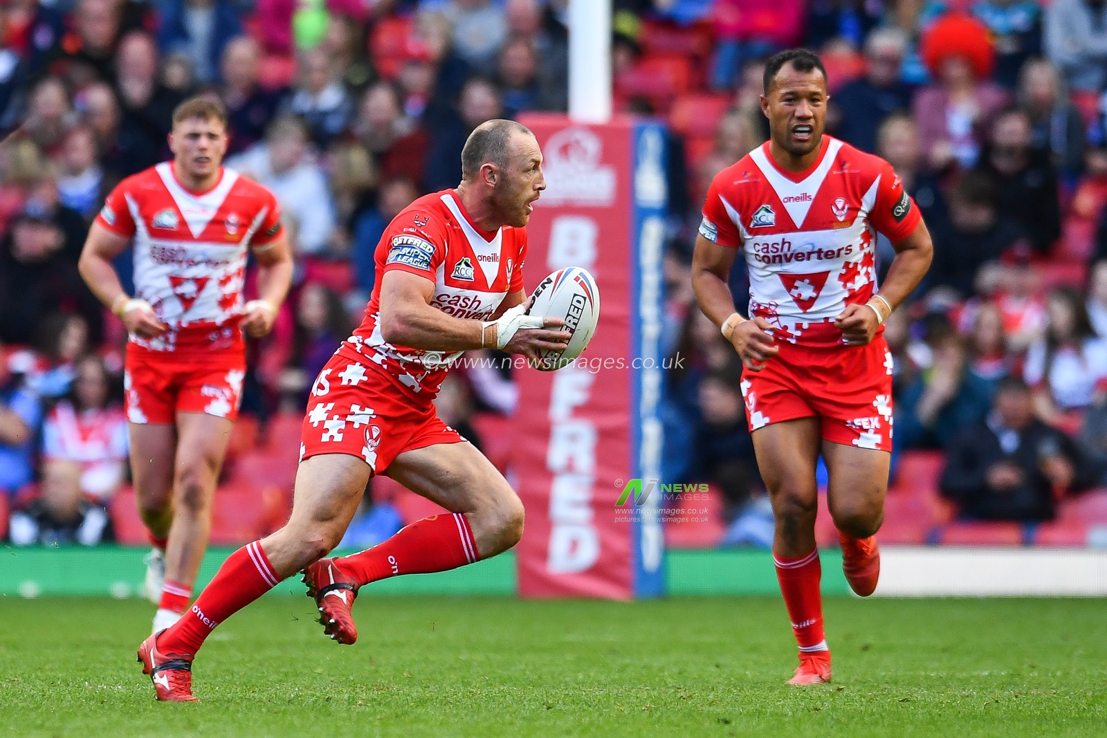 26th May 2019 , Anfield Stadium, Liverpool, England; Dacia Magic Weekend, Betfred Super League Round 16, St Helens vs Castleford Tigers ; James Roby (9) of St Helens in action 

Credit: Craig Thomas/News Images