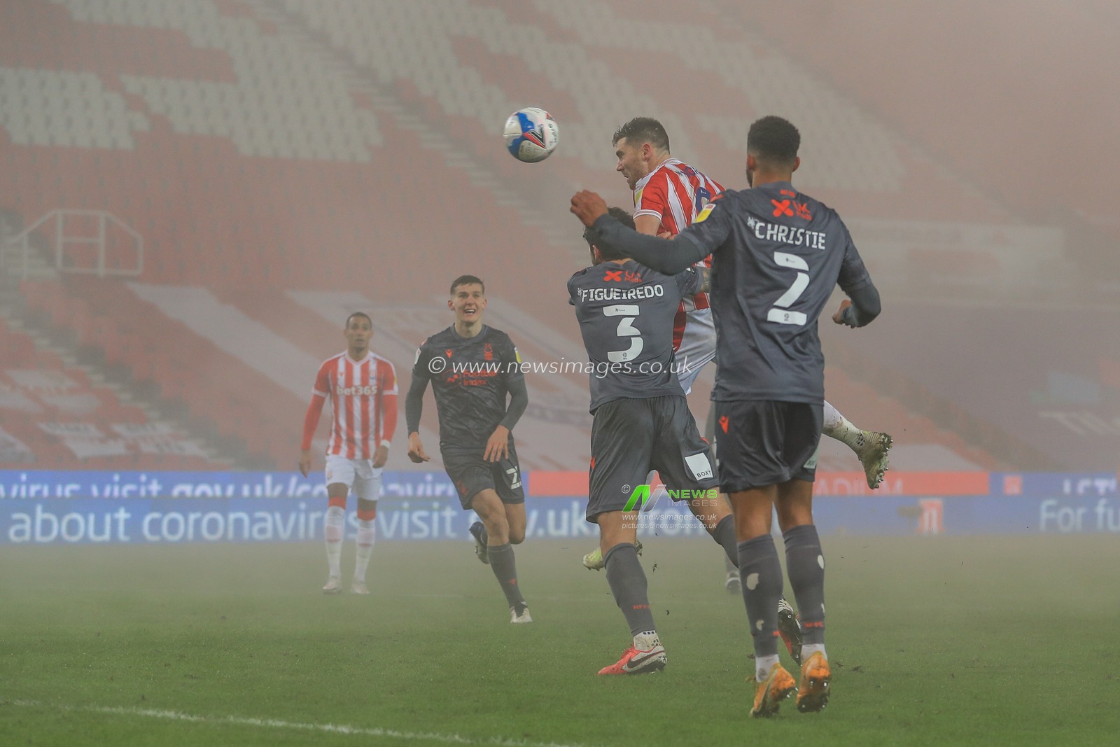 Sam Vokes #9 of Stoke City heads on goal, Brice Samba #30 of Nottingham Forest makes a vital save late into injury time