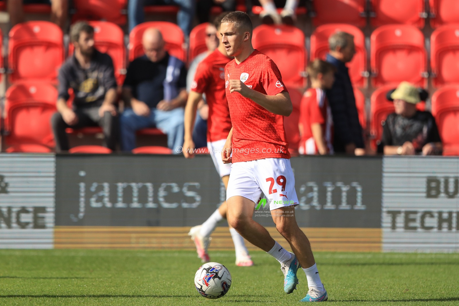 Owen Dodgson #29 of Barnsley in the pregame warmup session during the Sky Bet League 1 match Exeter City vs Barnsley at St James' Park, Exeter, United Kingdom, 7th October 2023

(Photo by Alfie Cosgrove/News Images)