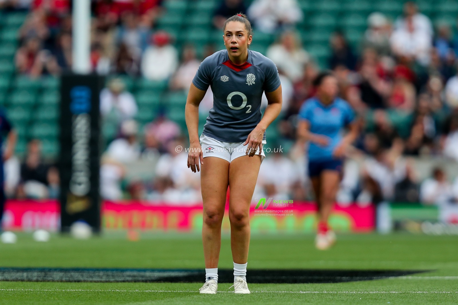 Holly Aitchison of England Women warms up prior to the 2025 Guinness Womenâ€™s Six Nations match England vs France at Allianz Stadium, Twickenham, United Kingdom, 26th April 2025

(Photo by Izzy Poles/News Images)
