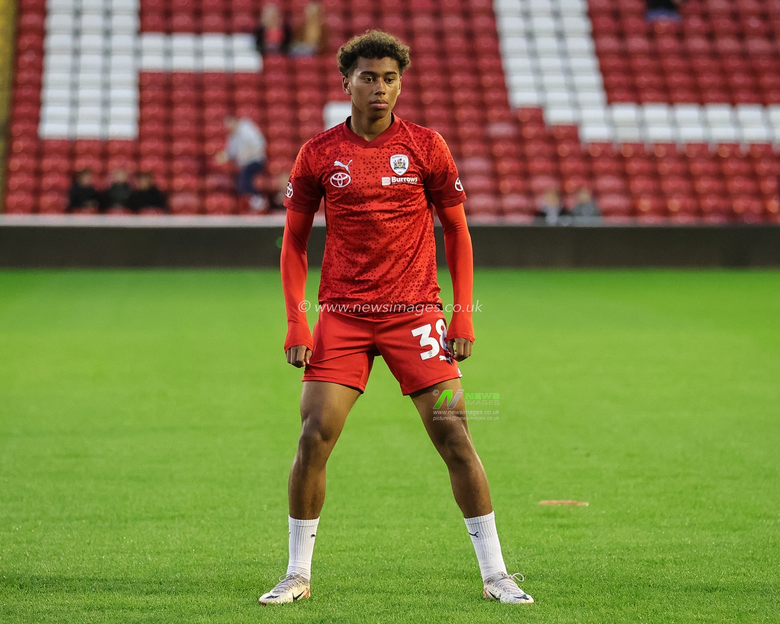 Theo Chapman #38 of Barnsley in the pregame warmup session during the EFL Trophy match Barnsley vs Manchester City U21 at Oakwell, Barnsley, United Kingdom, 26th September 2023

(Photo by Mark Cosgrove/News Images)