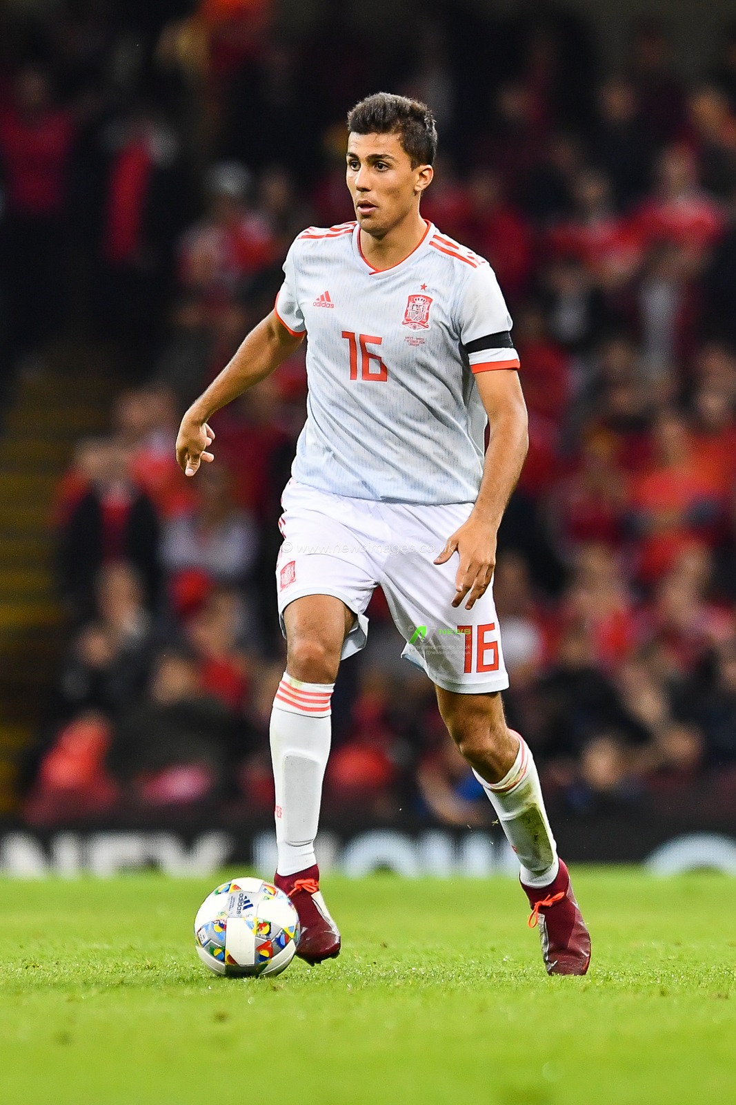 11th October 2018 , Principality Stadium, Cardiff, Wales ; International friendly, Wales v Spain ; Rodri of Spain in action

Credit: Craig Thomas/News Images
