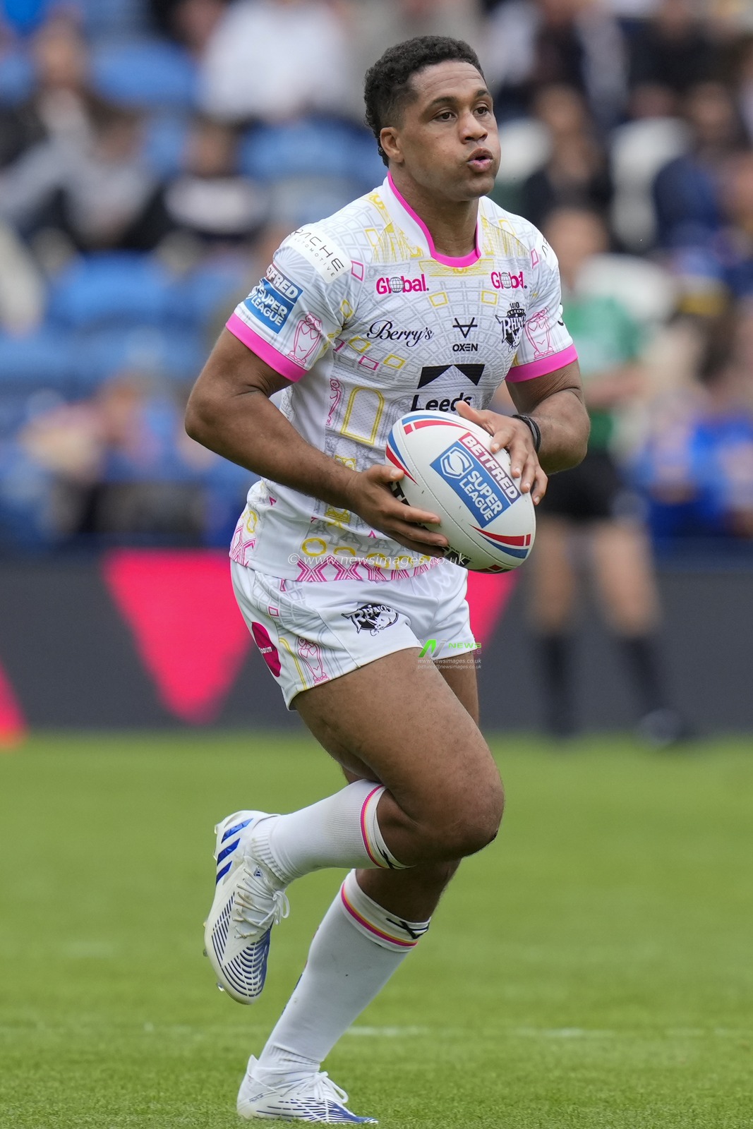 Derrell Olpherts #16 of Leeds Rhinos during the Betfred Super League Round 23 match Huddersfield Giants vs Leeds Rhinos at John Smith's Stadium, Huddersfield, United Kingdom, 27th August 2023

(Photo by Steve Flynn/News Images)