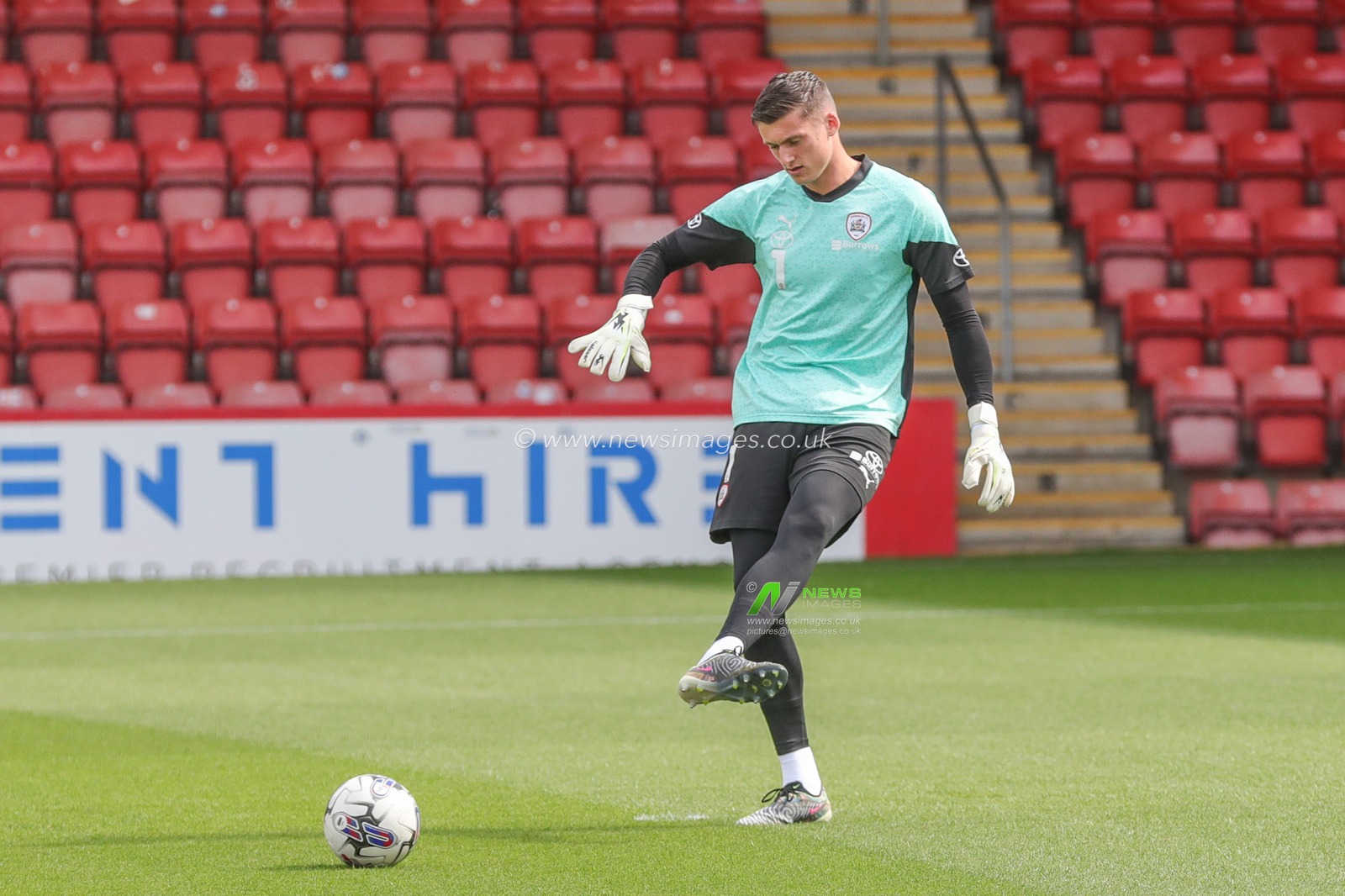 Liam Roberts #1 of Barnsley in the pregame warmup session during the Sky Bet League 1 match Cheltenham Town vs Barnsley at The Jonny-Rocks Stadium, Cheltenham, United Kingdom, 2nd September 2023

(Photo by Alfie Cosgrove/News Images)