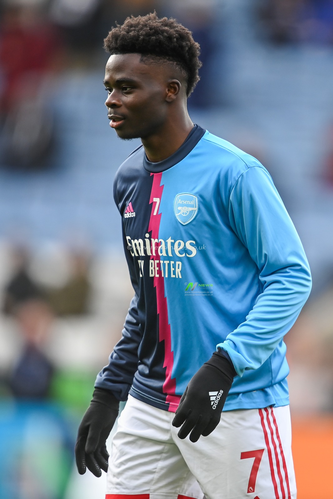 Bukayo Saka #7 of Arsenal during the pre-game warmup ahead of the Premier League match Leicester City vs Arsenal at King Power Stadium, Leicester, United Kingdom, 25th February 2023

(Photo by Craig Thomas/News Images)