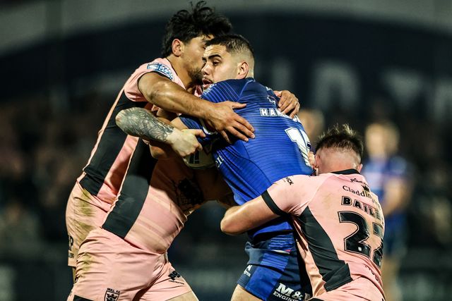 Caleb Hamlin-Uele of Wakefield Trinity is tackled by Connor Bailey of Hull FC during the Betfred Super League match Wakefield Trinity vs Hull FC at DIY Kitchens Stadium, Wakefield, United Kingdom on 05 March 2026

(Photo by Alfie Cosgrove/News Images)
