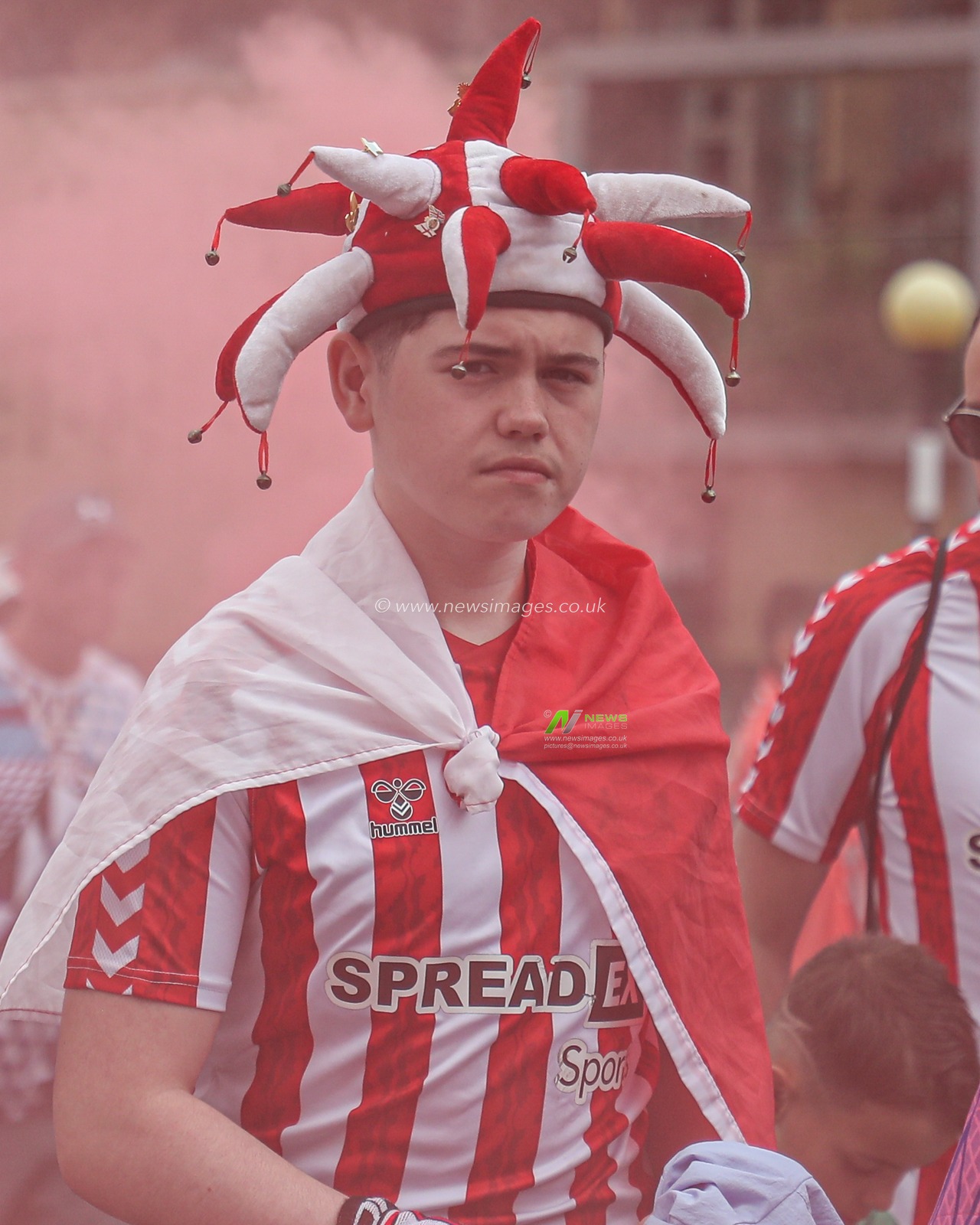 Young Sunderland fan with a hat on arrives at stadium ahead of the Sky Bet Championship Playoff Final match Sheffield United vs Sunderland at Wembley Stadium, London, United Kingdom, 24th May 2025

(Photo by Izzy Poles/News Images)