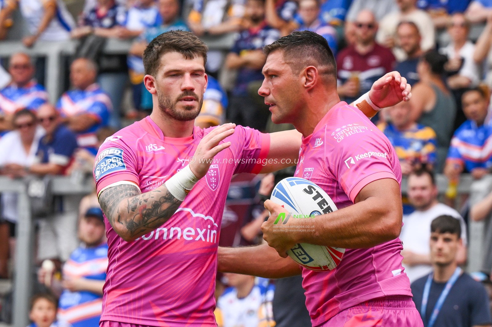 Ryan Hall of Hull KR celebrates his try during the Betfred Super League Round 18 match Leeds Rhinos vs Hull KR at Headingley Stadium, Leeds, United Kingdom, 20th July 2024

(Photo by Craig Thomas/News Images)