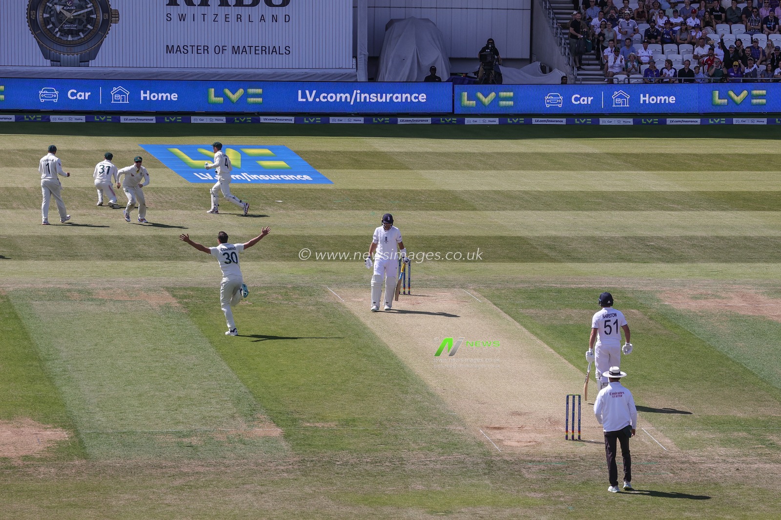 Out, Joe Root of England clips the ball into the hands of David Warner of Australia from a Pat Cummings of Australia delivery during the LV= Insurance Ashes Third Test Series Day 2 England v Australia at Headingley Stadium, Leeds, United Kingdom, 7th July 2023

(Photo by Mark Cosgrove/News Images)