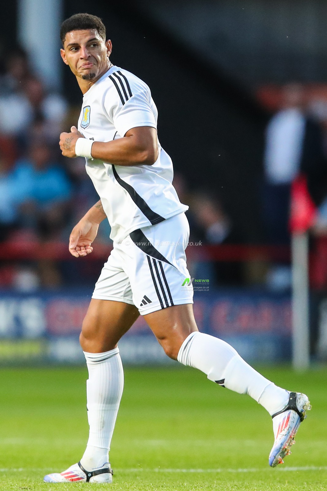 Diego Carlos of Aston Villa during the Pre-season friendly match Walsall vs Aston Villa at Bescot Stadium, Walsall, United Kingdom, 17th July 2024

(Photo by Gareth Evans/News Images)