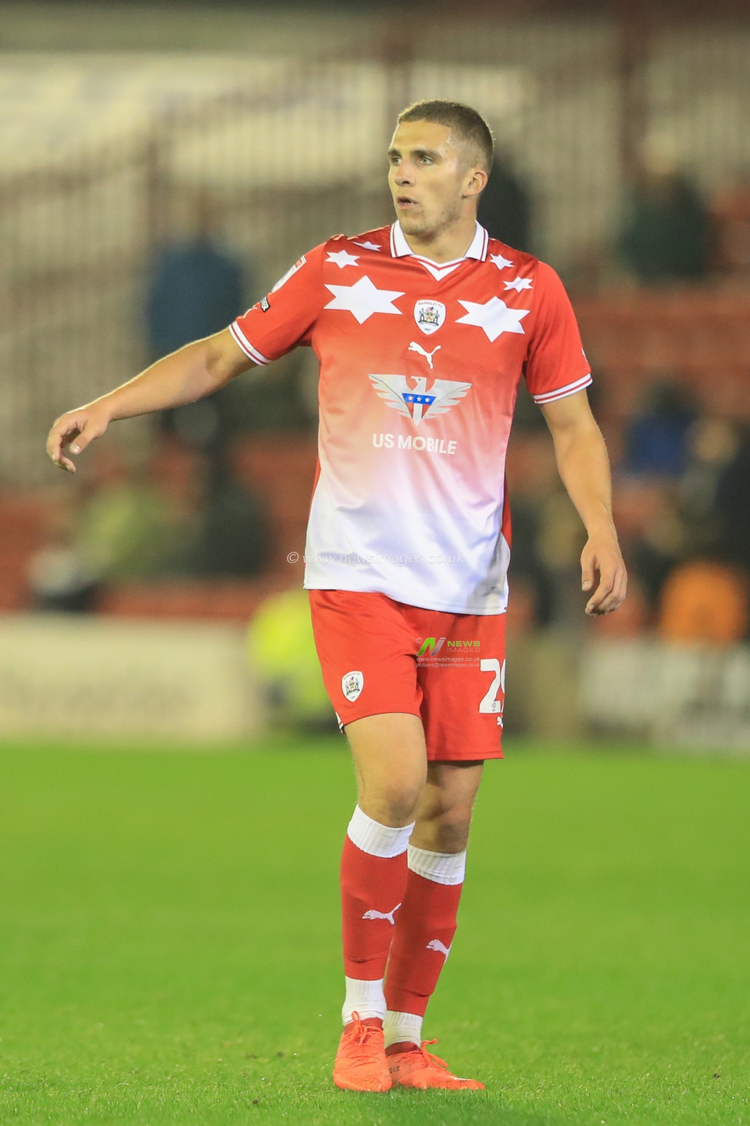 Owen Dodgson #29 of Barnsley during the Sky Bet League 1 match Barnsley vs Shrewsbury Town at Oakwell, Barnsley, United Kingdom, 24th October 2023

(Photo by Alfie Cosgrove/News Images)