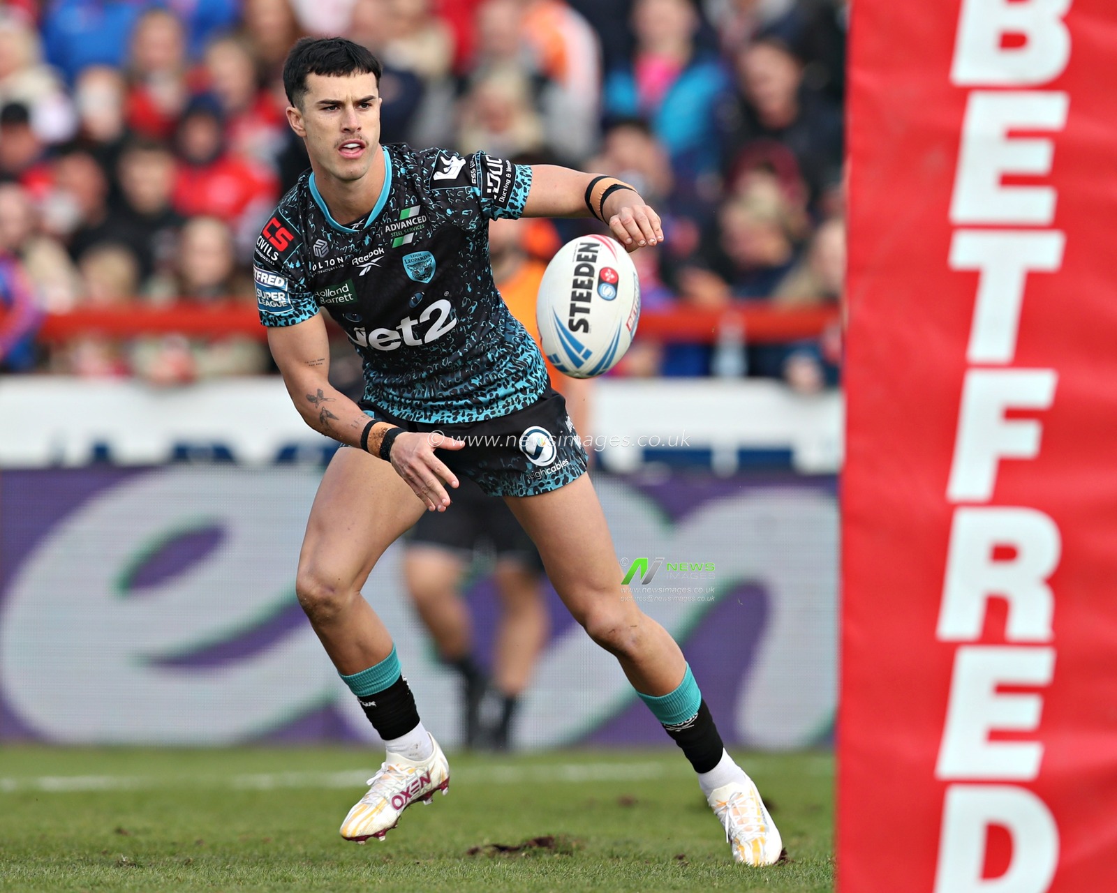 Ethan O'Neill of Leigh Leopards during the Betfred Super League Round 5 match Hull KR vs Leigh Leopards at Sewell Group Craven Park, Kingston upon Hull, United Kingdom, 22nd March 2025

(Photo by Sam Eaden/News Images)