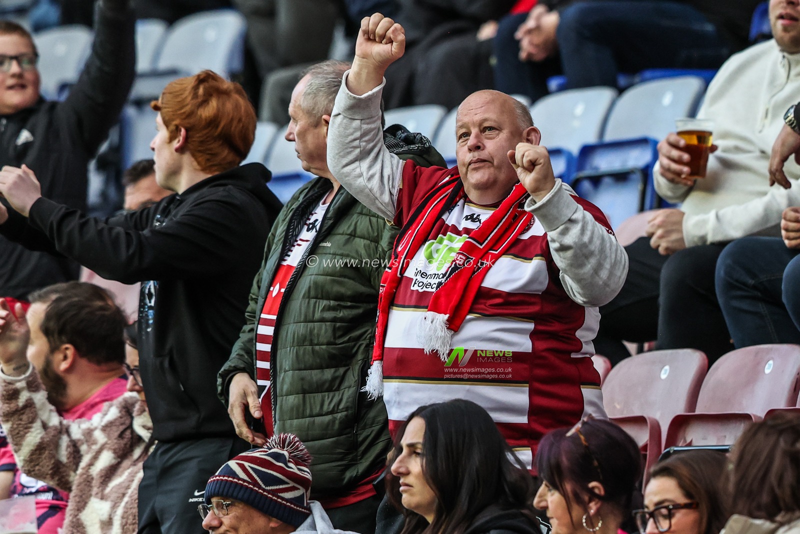 Wigan fans celebrate a try during the Betfred Super League round 11 match Wigan Warriors vs Leeds Rhinos at The Brick Community Stadium, Wigan, United Kingdom on 15 May 2026

(Photo by Alfie Cosgrove/News Images)