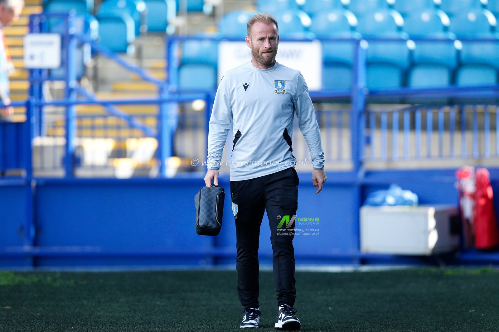 Barry Bannan #10 of Sheffield Wednesday arrives for the Sky Bet League 1 match Sheffield Wednesday vs Wycombe Wanderers at Hillsborough, Sheffield, United Kingdom, 24th September 2022

(Photo by Ben Early/News Images)
