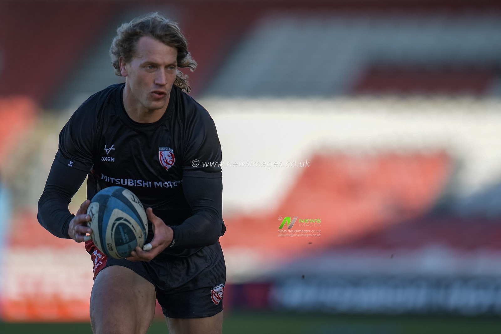 billy twelvetrees #10 of gloucester rugby during warmup