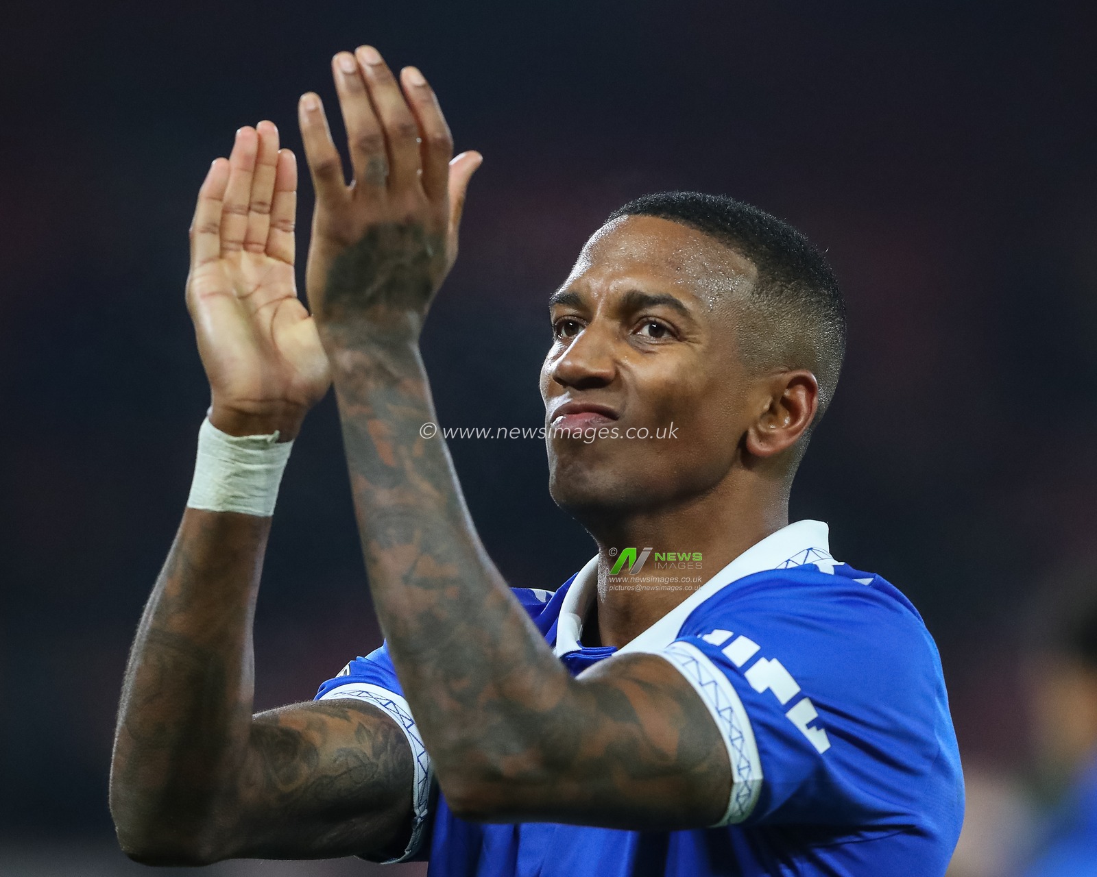 Ashley Young #18 of Everton celebrates a huge three points with the traveling fans during the Premier League match Nottingham Forest vs Everton at City Ground, Nottingham, United Kingdom, 2nd December 2023

(Photo by Gareth Evans/News Images)