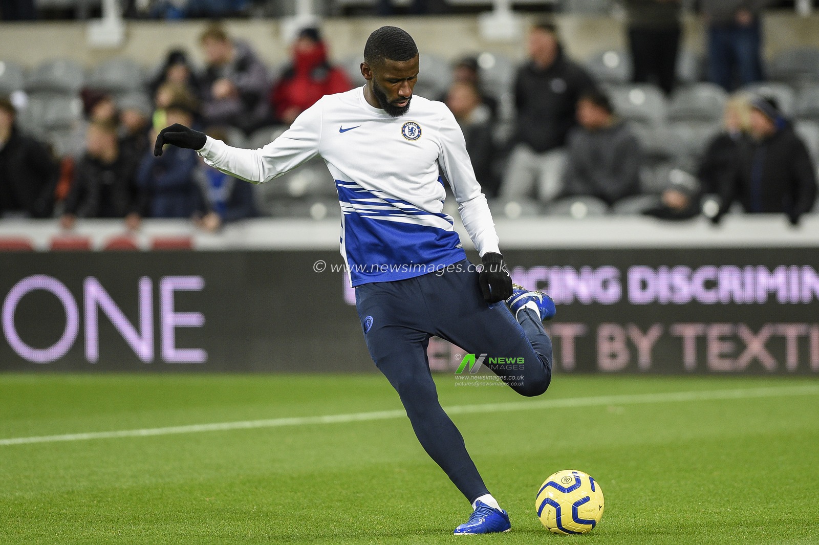 18th January 2020, St. James's Park, Newcastle, England; Premier League, Newcastle United v Chelsea : Antonio Rudiger (2) of Chelsea during the pre-game warmup

Credit: Iam Burn/News Images
