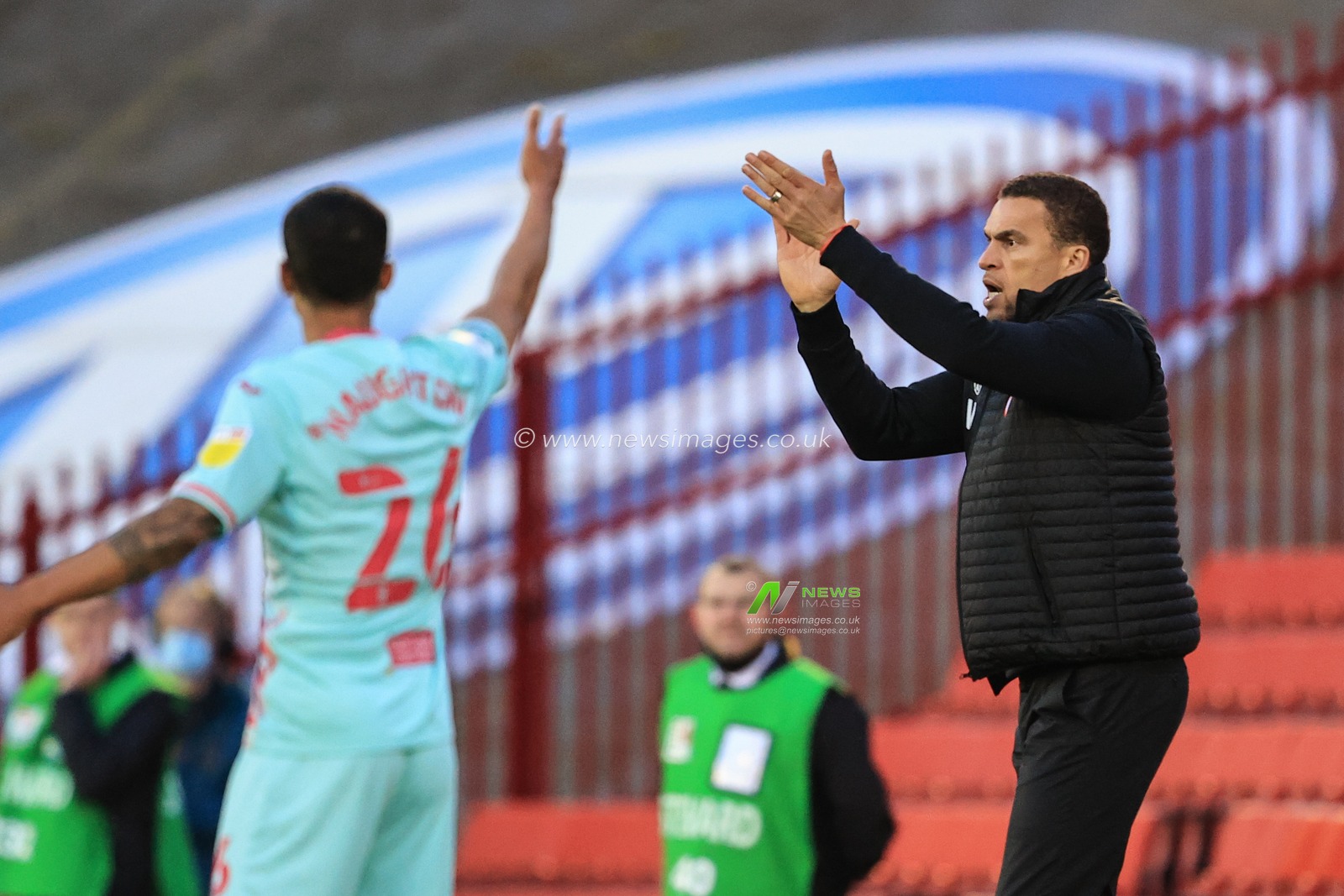 ValÃ©rien IsmaÃ«l manager of Barnsley appeals to referee Geoff Eltringham