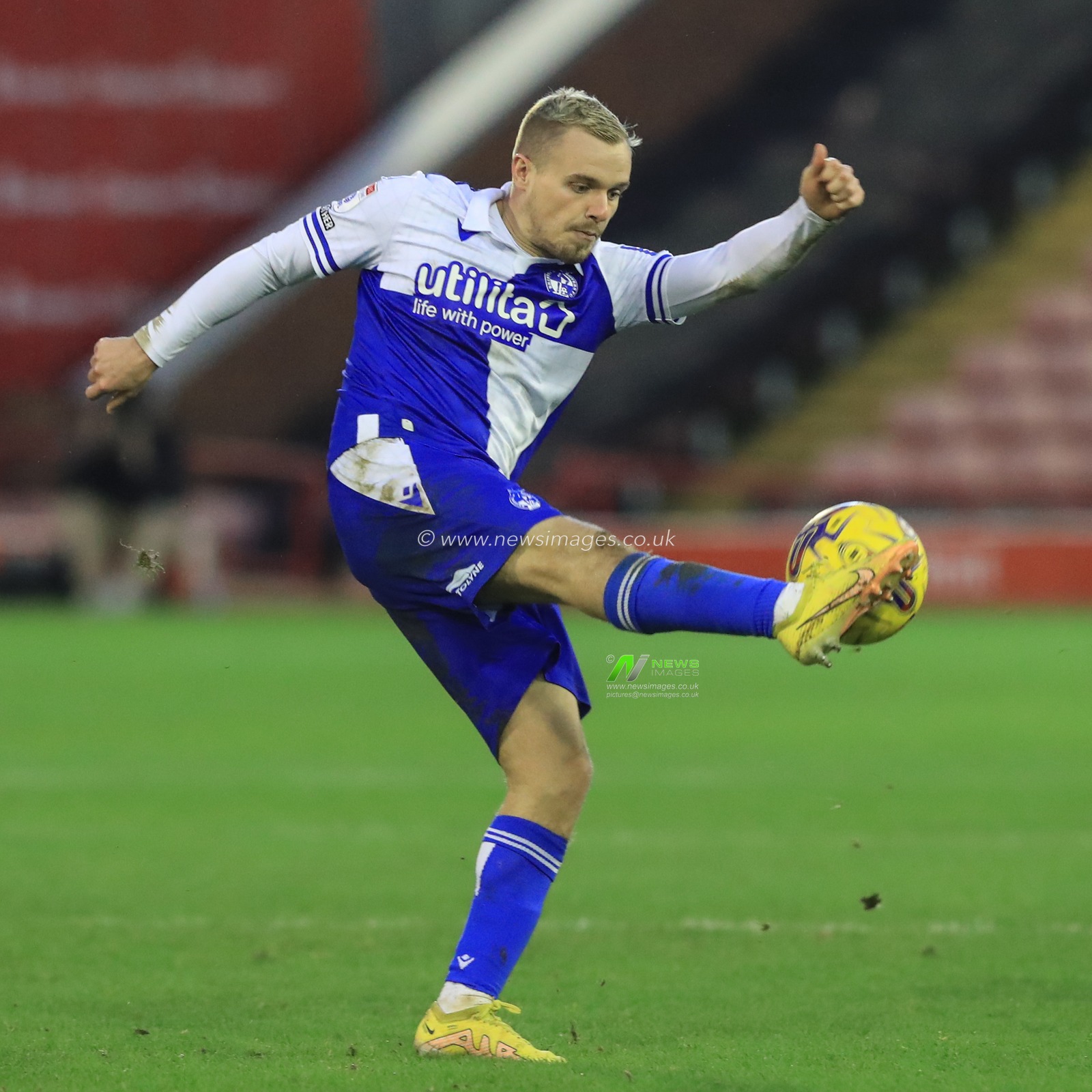 Luke Thomas of Bristol Rovers clears the ball during the Sky Bet League 1 match Barnsley vs Bristol Rovers at Oakwell, Barnsley, United Kingdom, 13th January 2024

(Photo by Alfie Cosgrove/News Images)