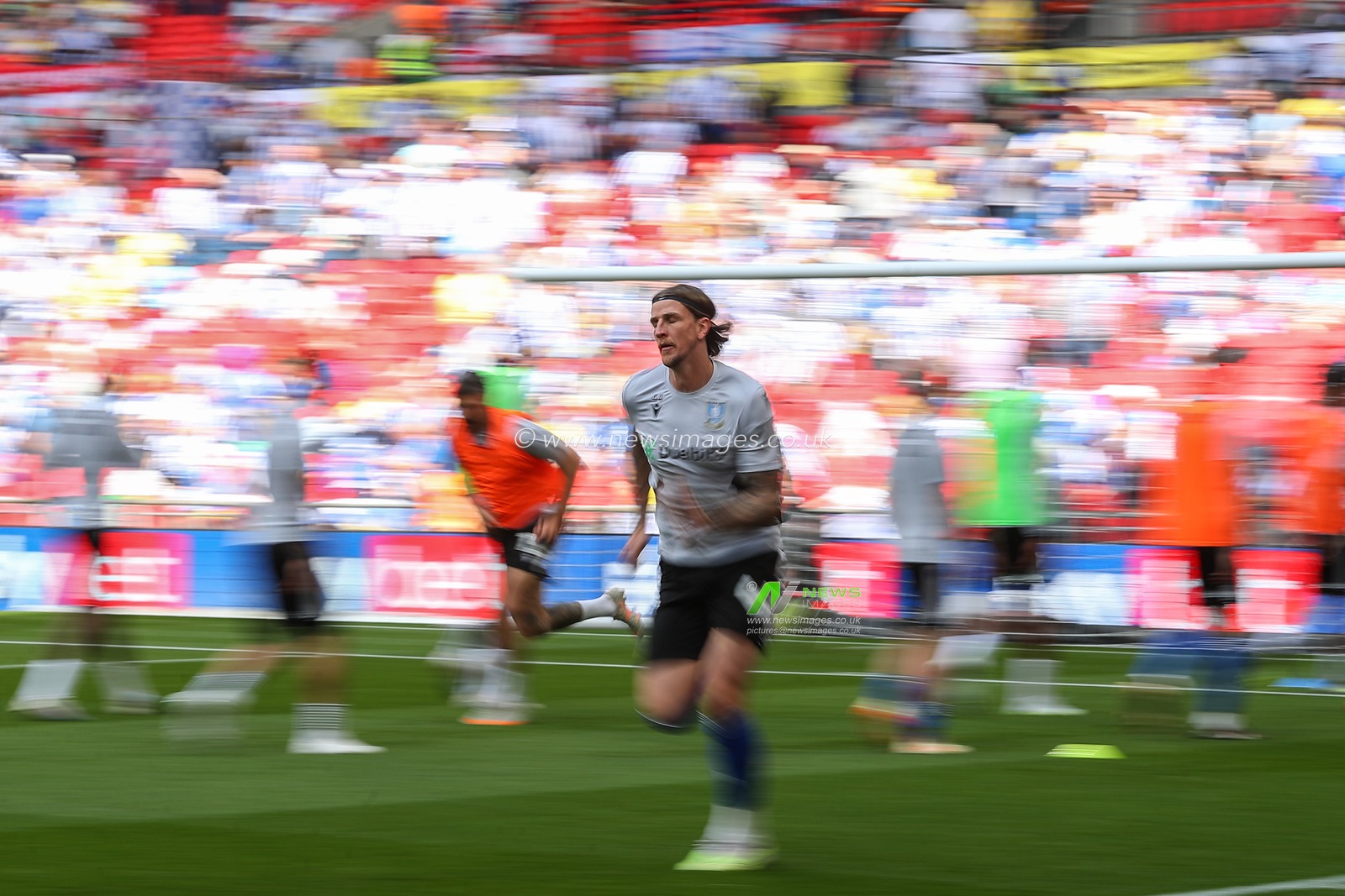 Aden Flint #44 of Sheffield Wednesday during the warm up for the game before the Sky Bet League 1 Play-off Final match Barnsley vs Sheffield Wednesday at Wembley Stadium, London, United Kingdom, 29th May 2023

(Photo by Gareth Evans/News Images)