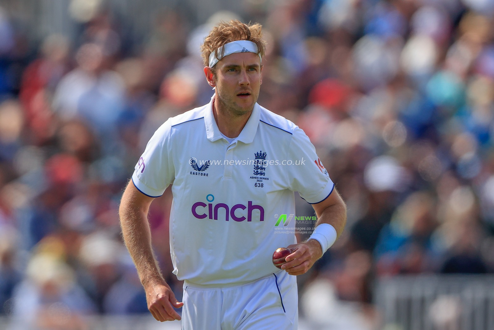 Stuart Broad of England in action during the LV= Insurance Ashes Fourth Test Series Day Three Test Series match England vs Australia at Old Trafford, Manchester, United Kingdom, 21st July 2023

(Photo by Conor Molloy/News Images)