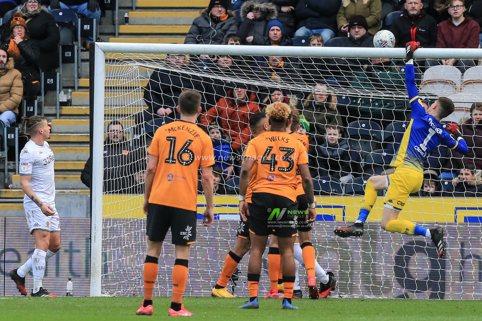29th February 2020, KCOM Stadium, Hull, England; Sky Bet Championship, Hull City v Leeds United : Illan Meslier (1) of Leeds United tips the ball over the cross bar