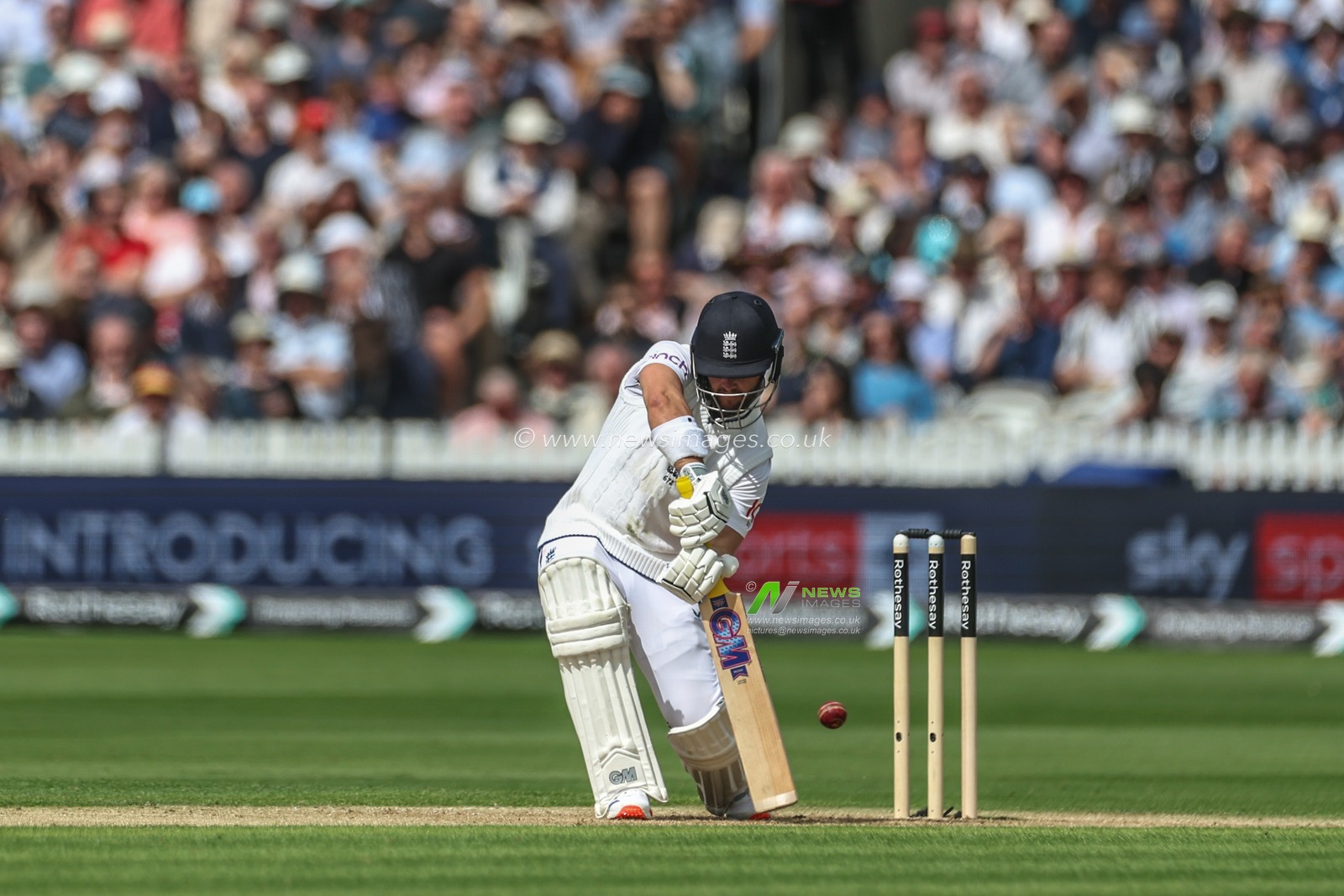 Ben Duckett of England clips the ball into the hands of Joshua Da Silva of West Indies during the 1st Rothesay Test Match day 1 England v West Indies at Lords, London, United Kingdom, 10th July 2024

(Photo by Mark Cosgrove/News Images)