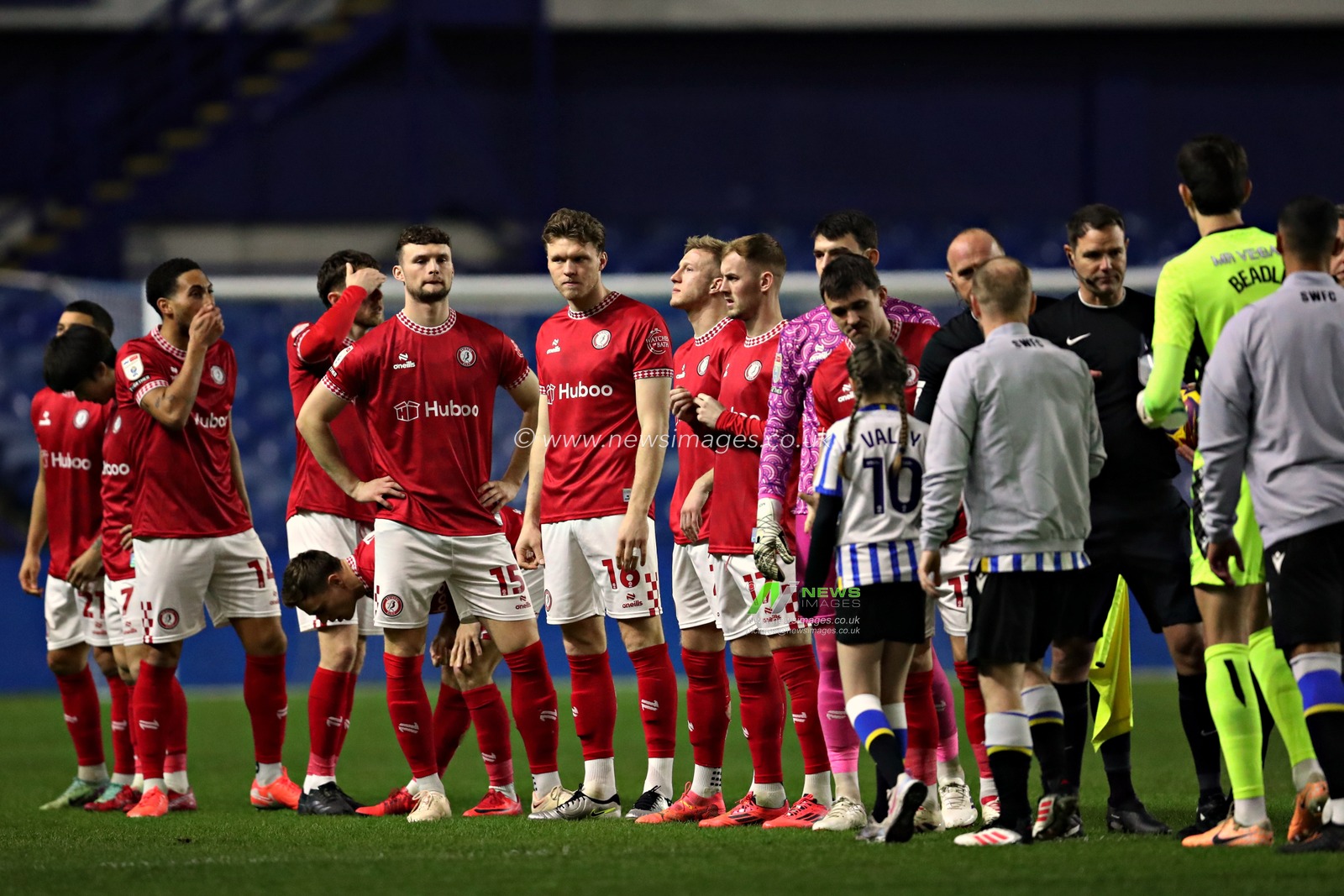 Bristol City line up before the Sky Bet Championship match Sheffield Wednesday vs Bristol City at Hillsborough, Sheffield, United Kingdom, 22nd January 2025

(Photo by Sam Eaden/News Images)