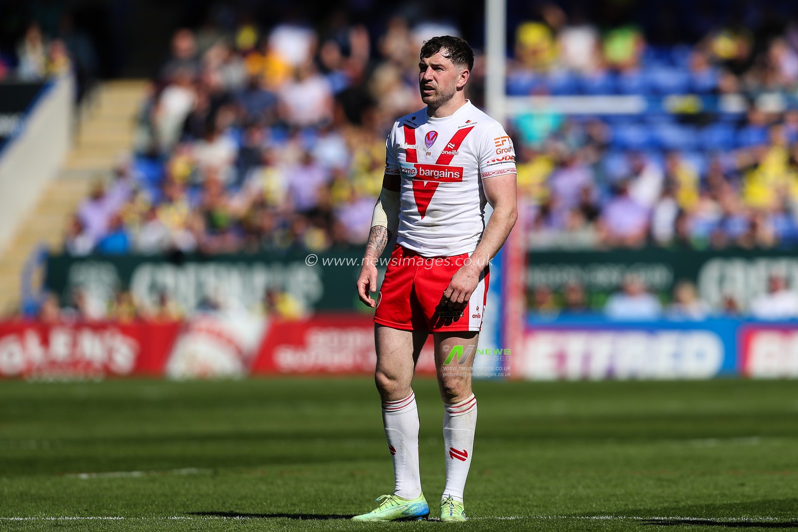 Mark Percival of St. Helens during the Betfred Challenge Cup Quarter Final match Warrington Wolves vs St Helens at Halliwell Jones Stadium, Warrington, United Kingdom, 5th April 2025

(Photo by Gareth Evans/News Images)