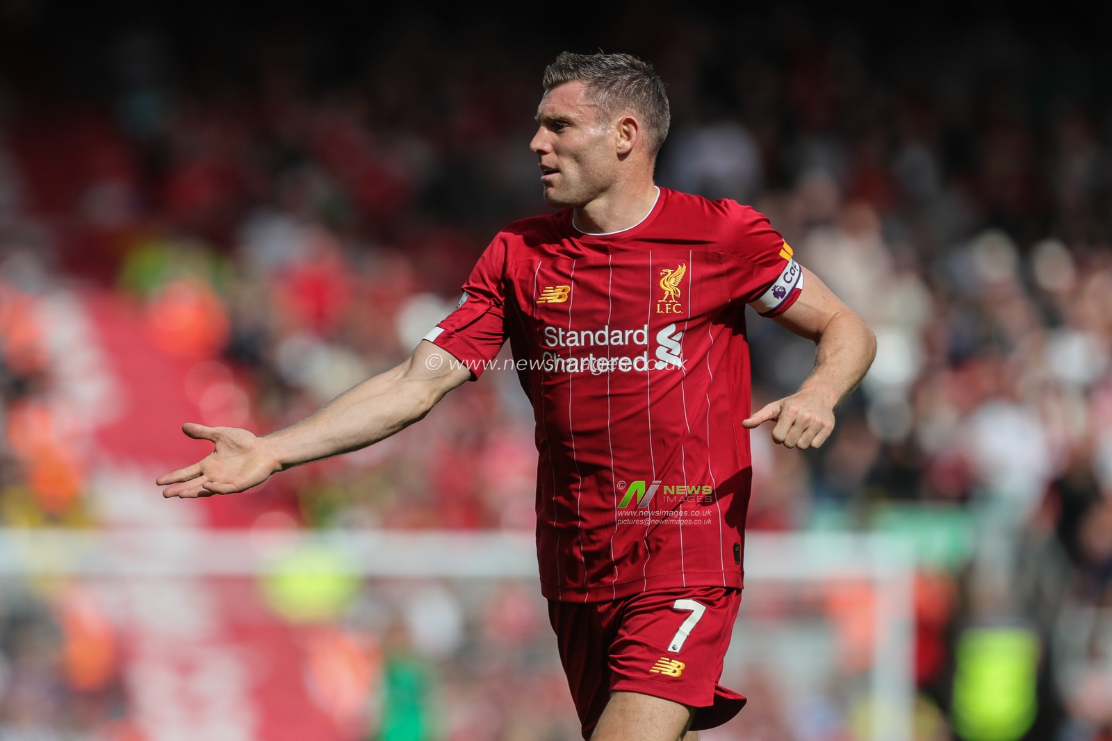 14th September 2019 , Anfield, Liverpool, England; Premier League Football, Liverpool vs Newcastle United ; James Milner (7) of Liverpoo looks for the ball

l
Credit: Mark Cosgrove/News Images 


Premier League/EFL Football images are subject to DataCo Licence