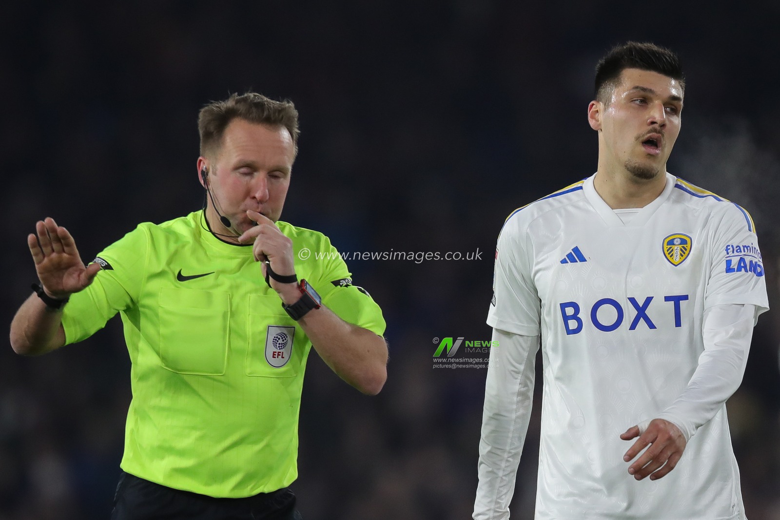 Referee Oliver Langford stops play besides JoÃ«l Piroe of Leeds United during the Sky Bet Championship match Leeds United vs Stoke City at Elland Road, Leeds, United Kingdom, 5th March 2024

(Photo by James Heaton/News Images)