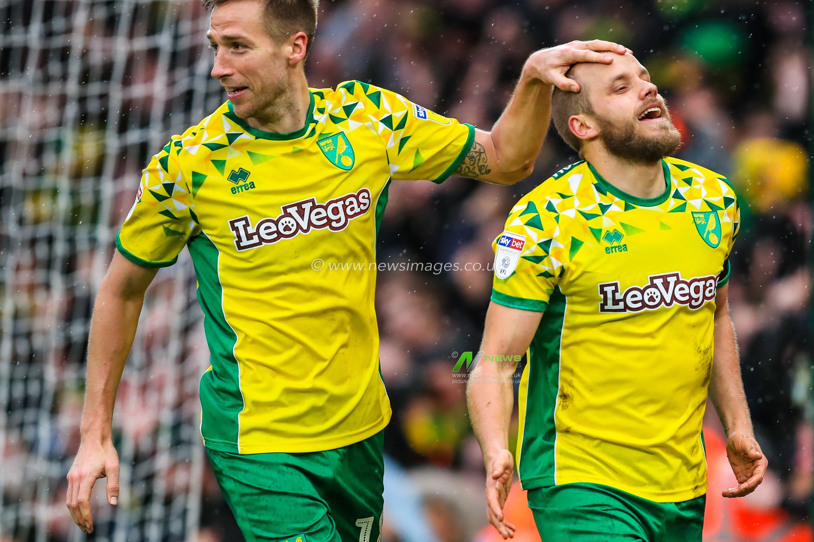 10th February 2019, Carrow Road, Norfolk, England; Sky Bet Championship, Norwich City vs Ipswich Town ;  Teemu Pukki (22) of Norwich City celebrates his second goal to make it 3-0


Credit: Georgie Kerr/News Images

English Football League images are subject to DataCo Licence