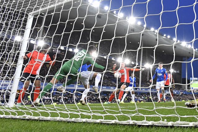 Emirates FA Cup Fourth Round Everton v Luton Town