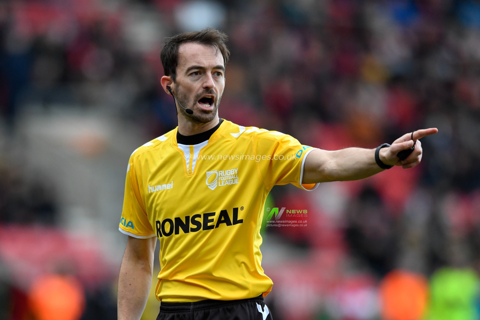 8th February 2020, AJ Bell Stadium, Eccles, England; Betfred Super League, Salford Red Devils v Toronto Wolfpack : Referee James Child in action