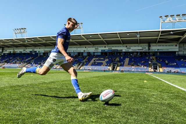 Ewan Irwin of Warrington Wolves in the pre-game warm up during the Betfred Super League round 12 match Warrington Wolves vs Bradford Bulls at The Halliwell Jones Stadium, Warrington, United Kingdom on 24 May 2026

(Photo by Alfie Cosgrove/News Images)