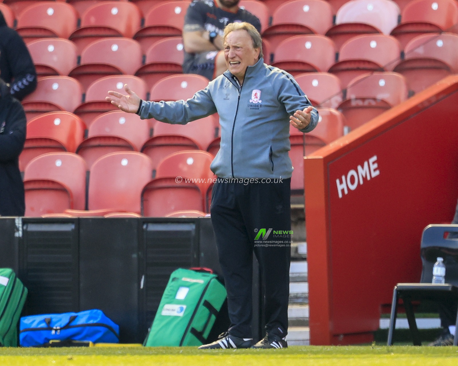 Neil Warnock, Manager of Middlesbrough, disagrees with the referee, Matthew Donohue