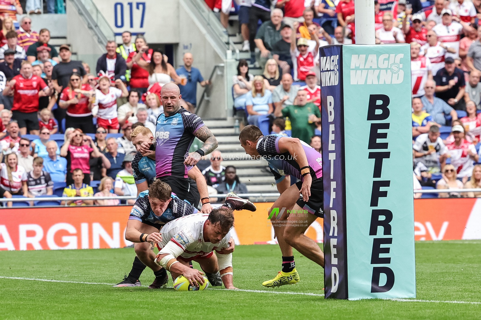 Jai Whitbread of Hull KR goes over for a try during the Betfred Super League Magic Weekend match Hull KR vs Hull FC at Hill Dickinson Stadium, Liverpool, United Kingdom on 04 July 2026

(Photo by Mark Cosgrove/News Images)