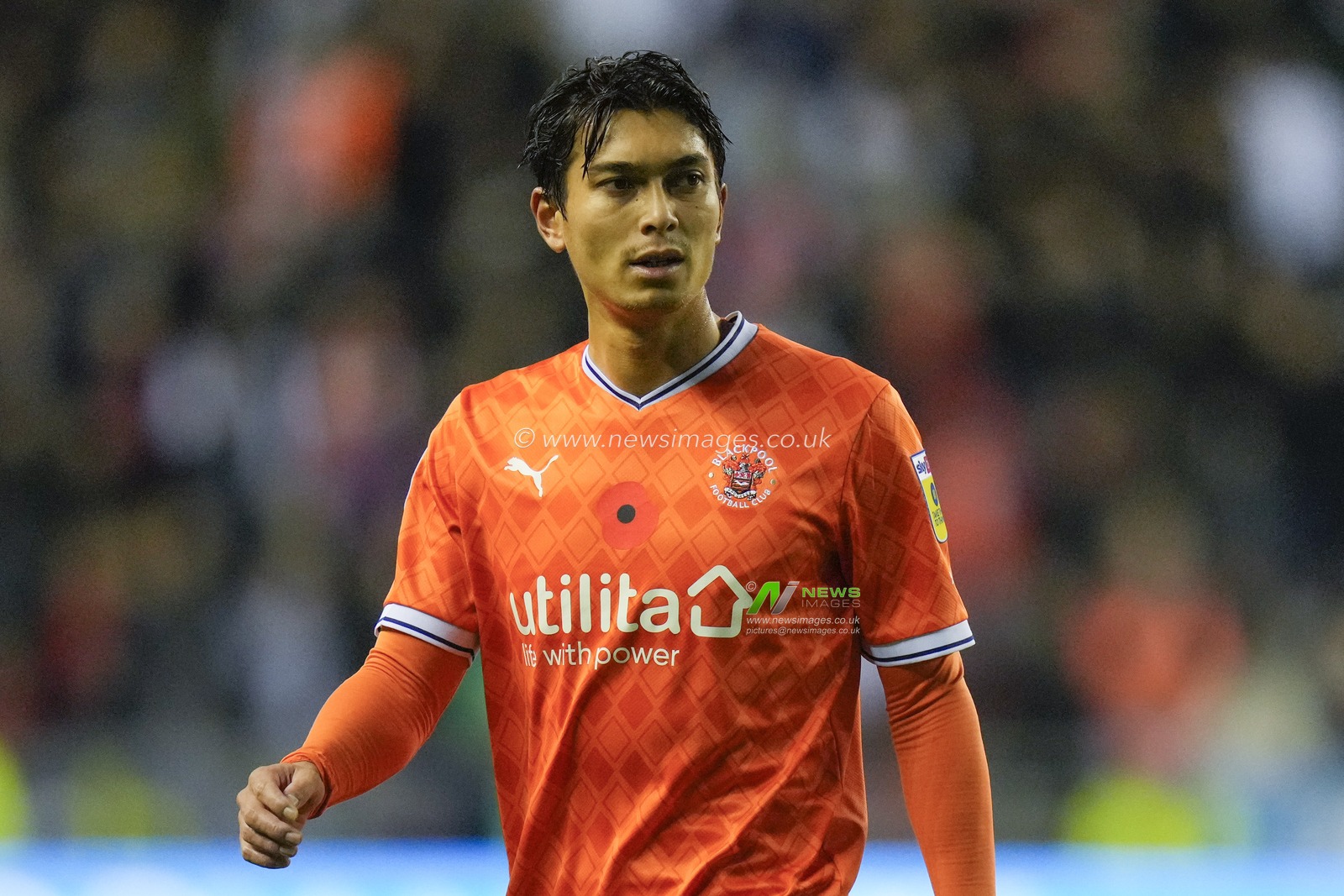 Kenny Dougall #12 of Blackpool during the Sky Bet Championship match Wigan Athletic vs Blackpool at DW Stadium, Wigan, United Kingdom, 12th November 2022

(Photo by Steve Flynn/News Images)